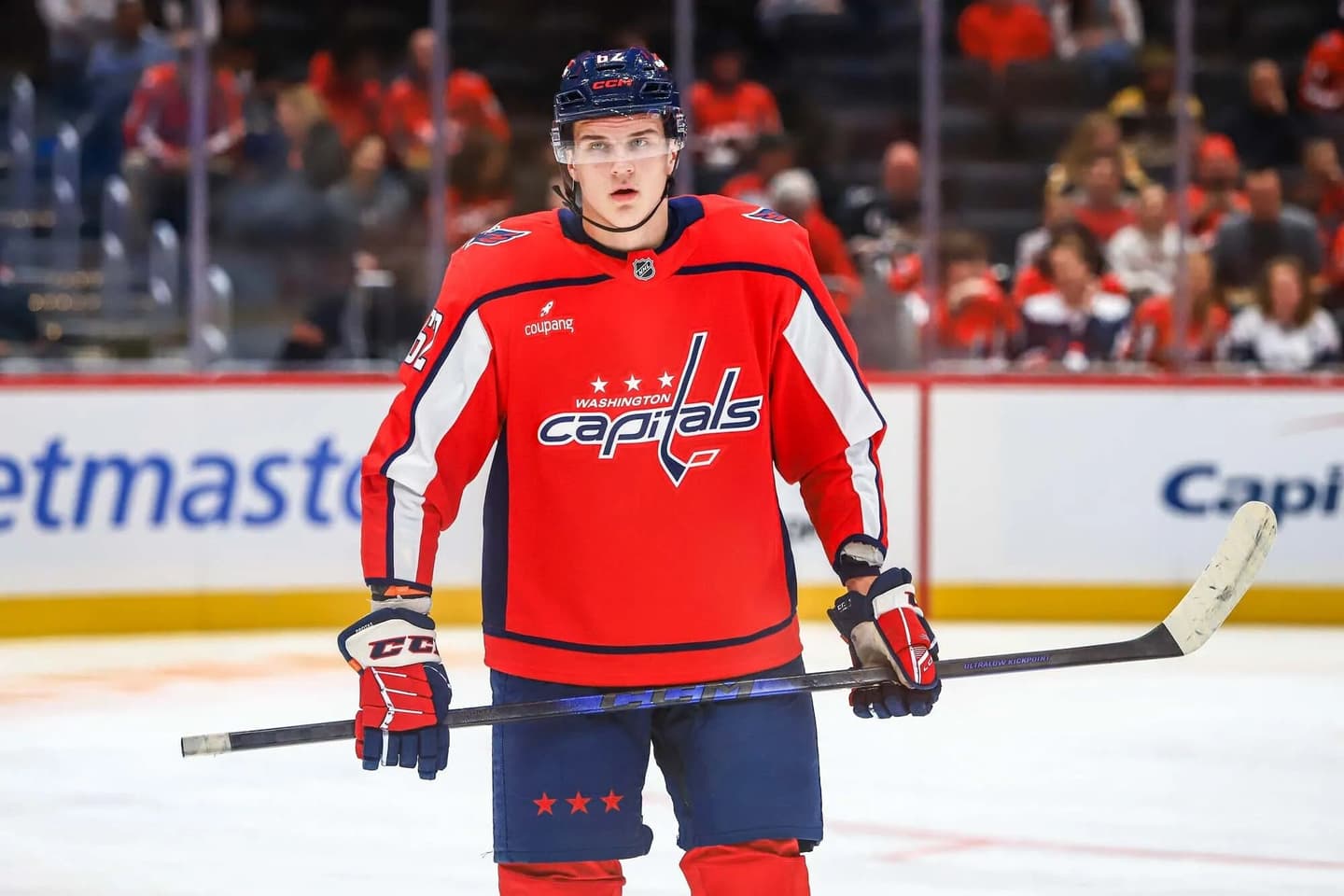 Илья Протас стал первым за 42 года игроком «Вашингтона» в возрасте до 20 лет, набравшим 3 очка за один матч в НХЛ
