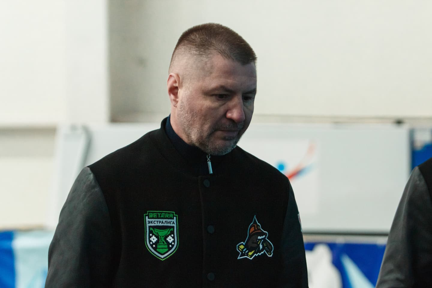 Андрей Мезин: потеря в средней зоне – и поплатились за это. Эта единственная ошибка взбодрила соперника, трибуны погнали «Славутич» вперед