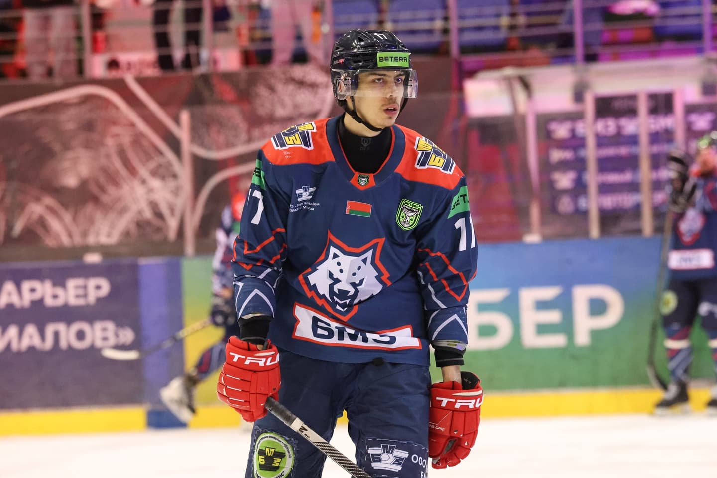 Юрий Веремеенко: у нас получился хороший сплав опыта и молодости, поэтому все объяснимо. Самое главное – в нас верят, никто не нагнетает обстановку