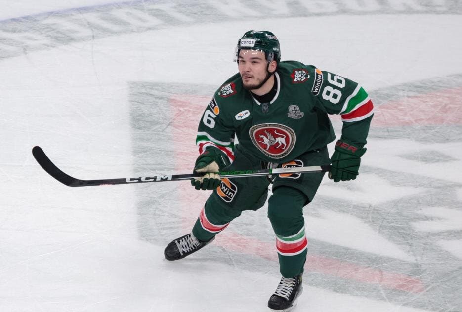 Никита Дыняк: Дмитрий Вячеславович не только мне дал дорогу в хоккей, но еще и Галиму, Сафону. Благодарны ему за это, но сейчас мы по разные стороны баррикад