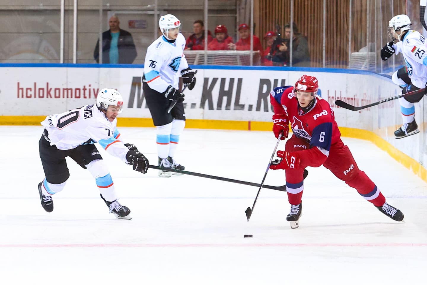 «Динамо-Шинник» уступил «Локо» в первом матче 1/4 финала плей-офф МХЛ