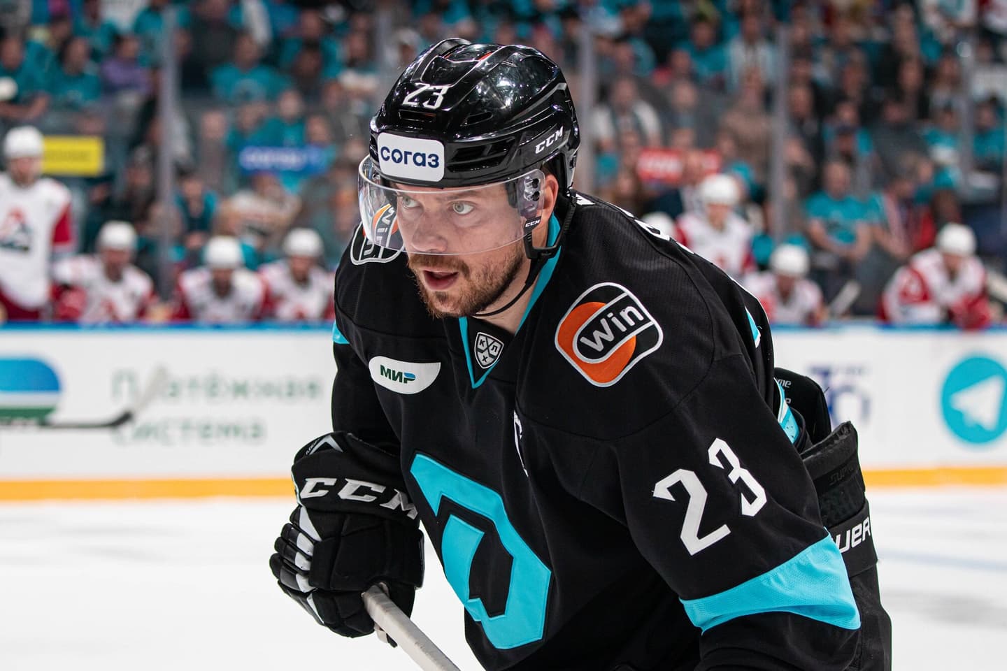 Олимпиада в Ванкувере, Кубок Гагарина с «Авангардом», капитанство и исторические сезоны с «зубрами». Главные вехи карьеры Андрея Стася на пути к 1000 матчей в КХЛ