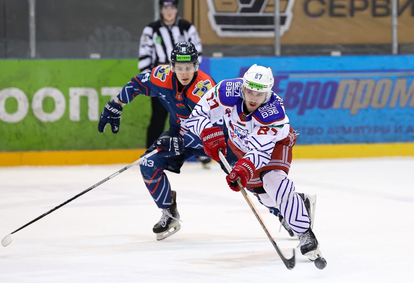 «Металлург» одержал вторую победу над «Юностью» и сравнял счет в полуфинальной серии