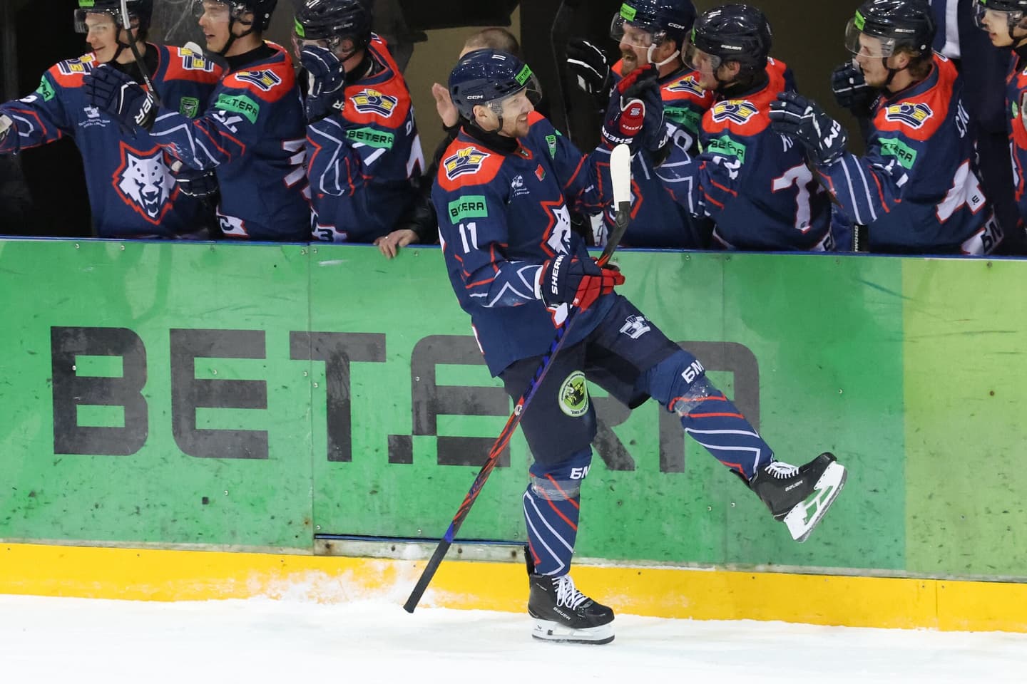 Михаил Стефанович – о шайбе в шестом матче полуфинала: такие вещи приходят в моменте. Думаю, немного воодушевил команду – все сразу загорелись