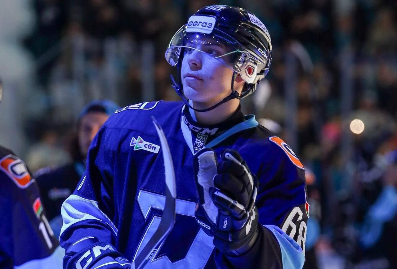 Хит Богдана Белкина вошел в десятку лучших моментов 1/8 финала плей-офф МХЛ