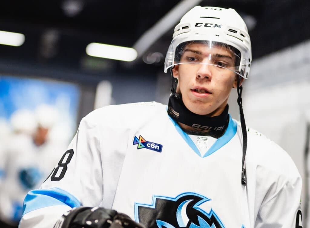 Илья Шинкевич: Богдан Белкин сыграл от простого, добавил очень много энергии в нижних звеньях. Плюс – вишенка на торте: еще взял и подрался. Вообще молодец!