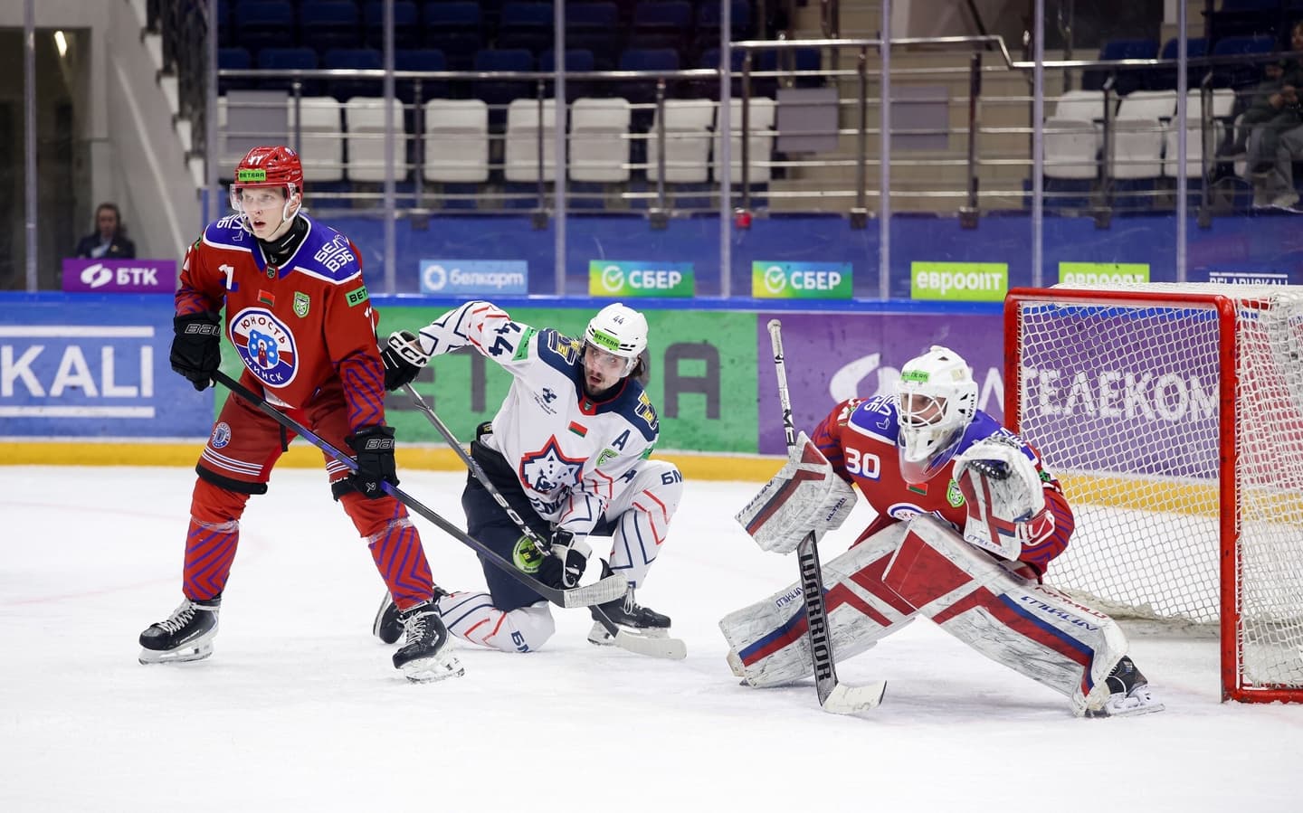 «Юность» и «Металлург» проведут пятый матч полуфинальной серии Кубка Президента. Трансляция и онлайн